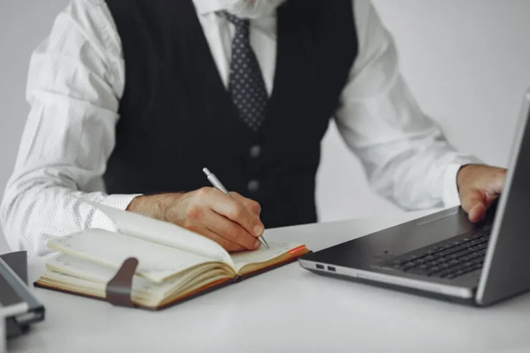 How to Write Plugin Comparison Articles